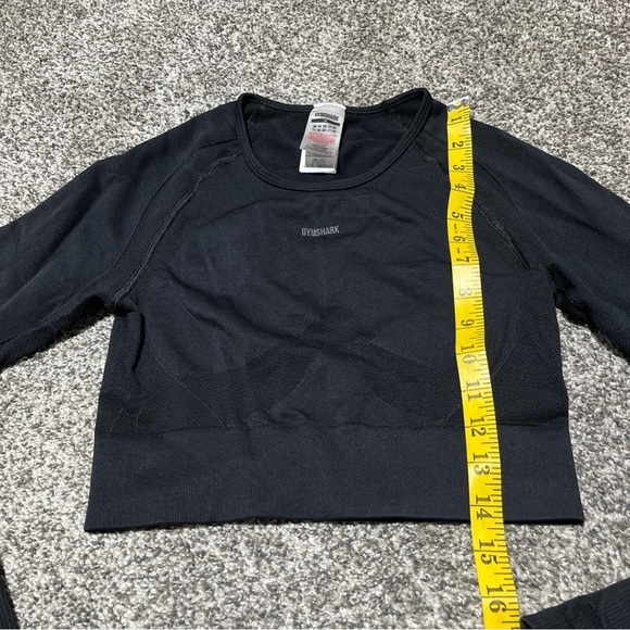 Gymshark Long Sleeve Crop Top Women's M Solid Black Fitted Workout Shirt - Picture 5 of 9